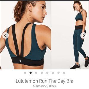 Lululemon Green The Day Submarine / Black Activewear Sports Bra Size 6